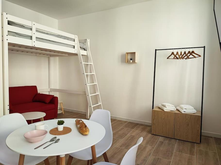 カルカソンヌEscale Entre Cite Et Bastide Clim Wifi Smart Tvアパートメント エクステリア 写真